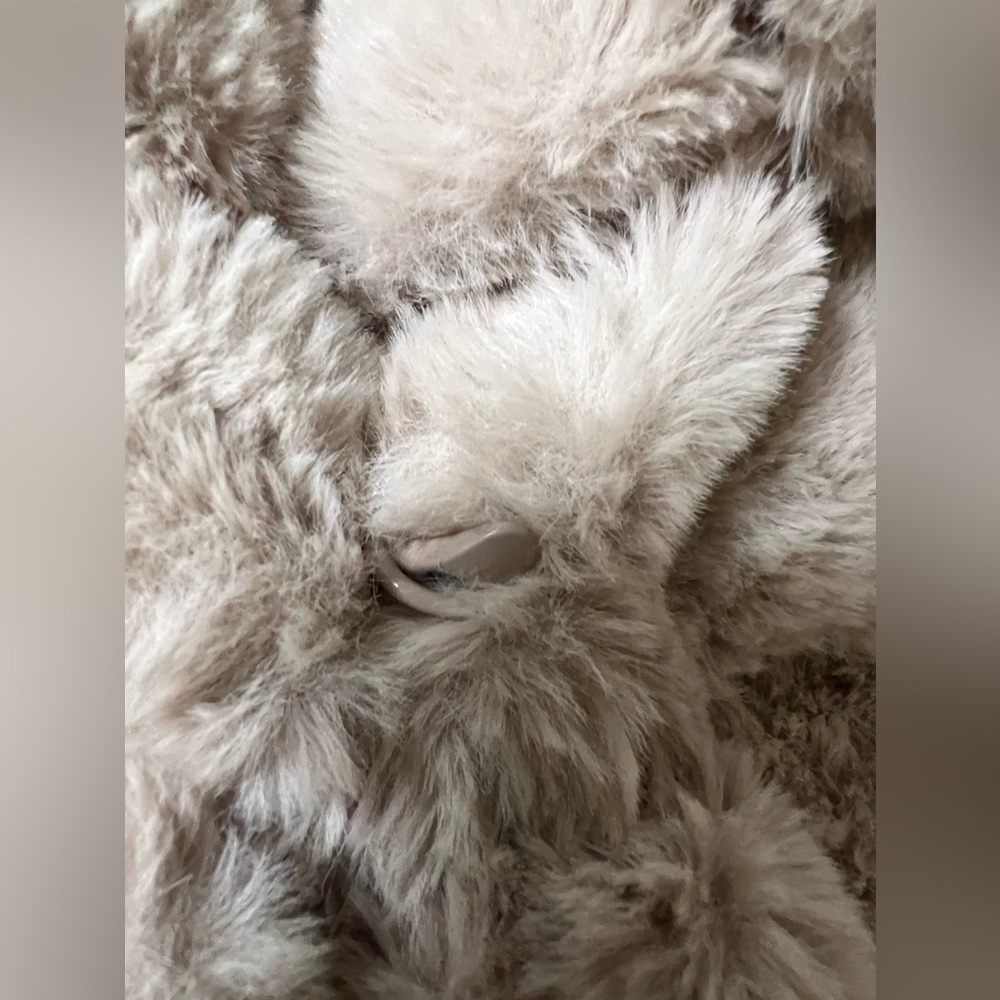 Bernardo Quilted Faux Fur Jacket Beige-Size Large - Picture 3 of 6